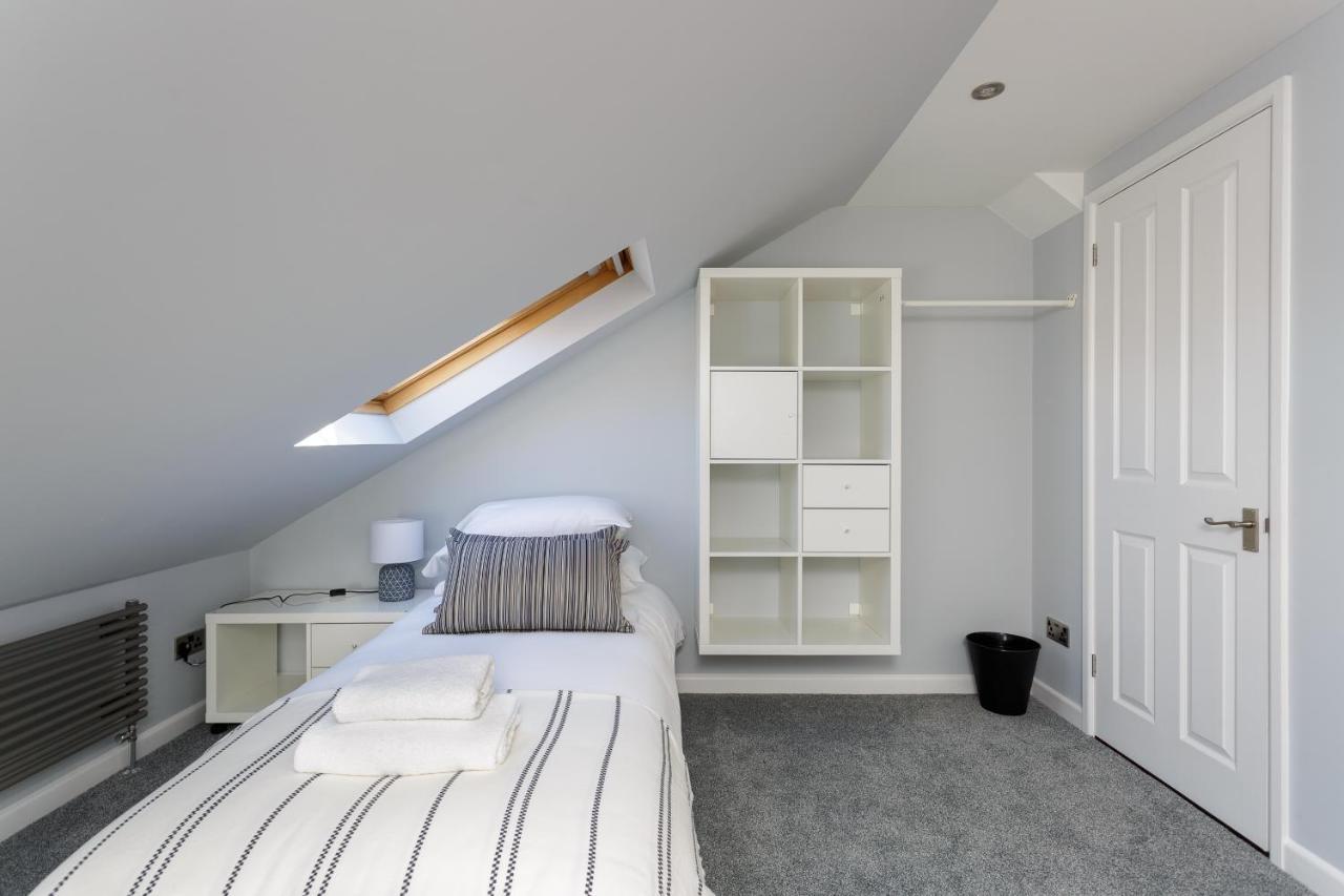 Stopover At Orchard Loft, Cosy And Convenient Portsmouth Exterior foto